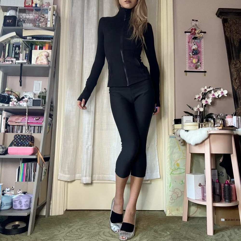 Nike black Dri-fit capri yoga leggings
